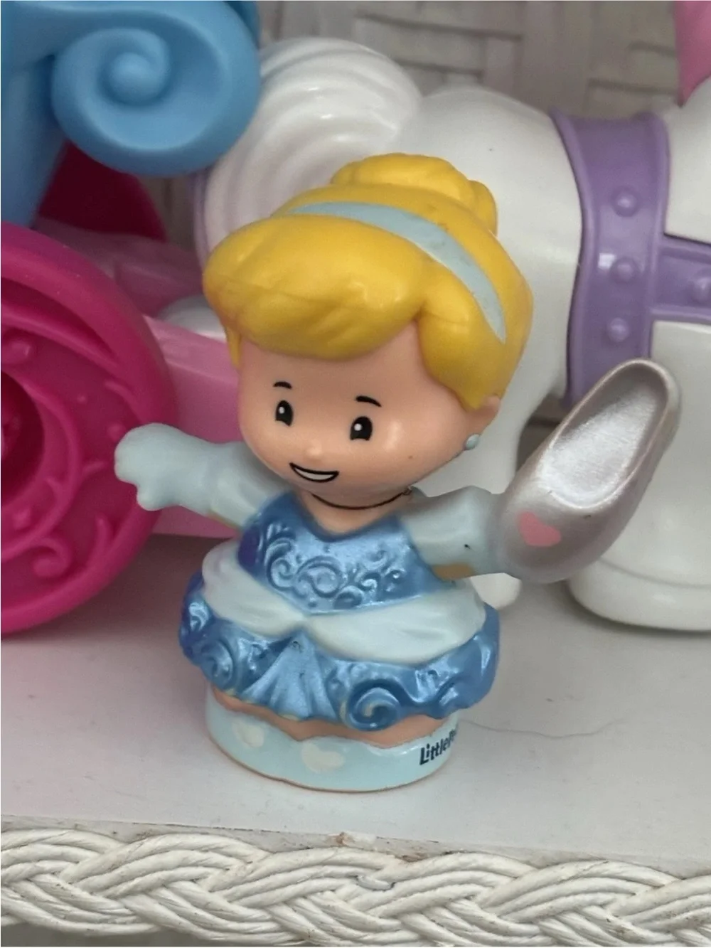 Fisher Price Little People Disney Cinderella’s Dancing Carriage Playset Figure